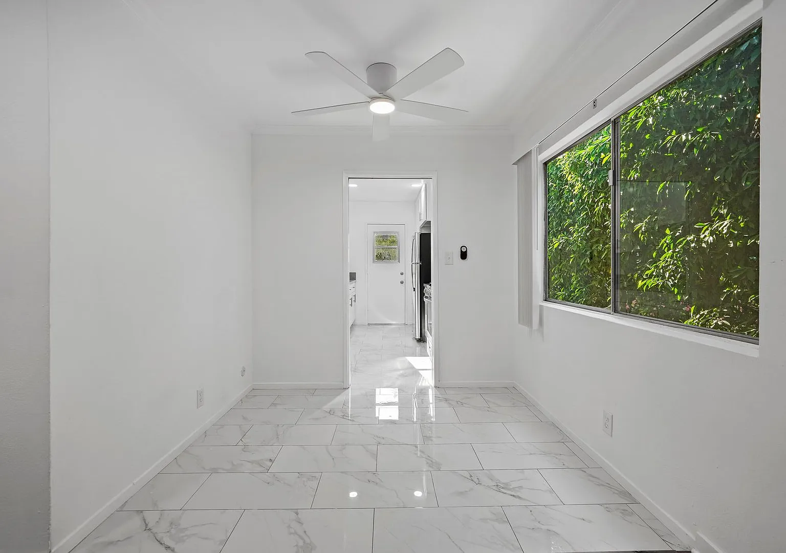 911 Havenhurst Drive (#840) — Photo 4