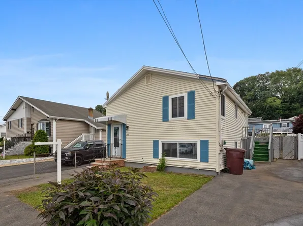 105 Oakwood Ave, Revere, MA 02151
