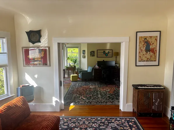 347 62nd St, Oakland, CA 94618
