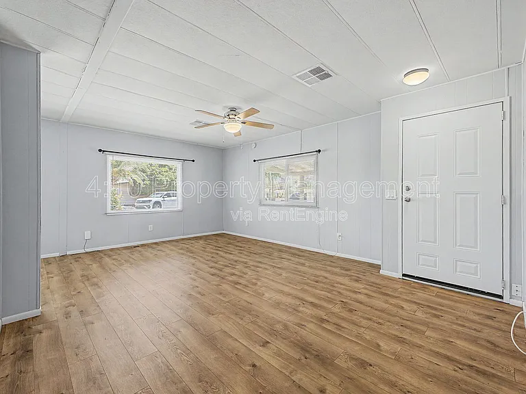 462 S 80th Pl — Photo 9
