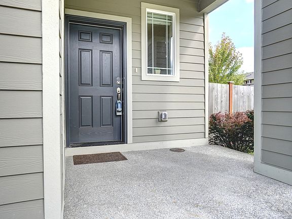 4th image of 18527 20th Avenue Ct E