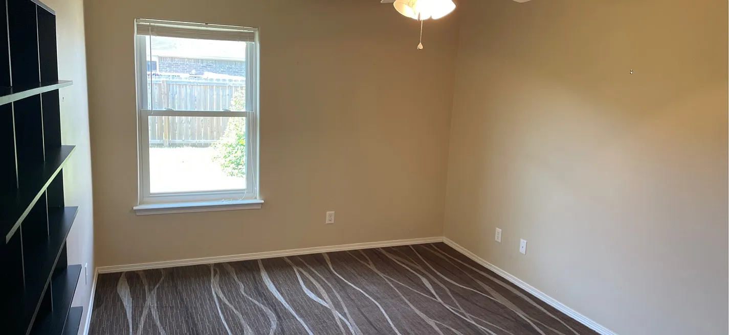 4107 Southwest Chapelstone Avenue - 1 — Photo 4