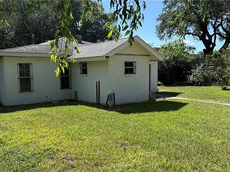 1009 S Missouri Ave — Photo 37