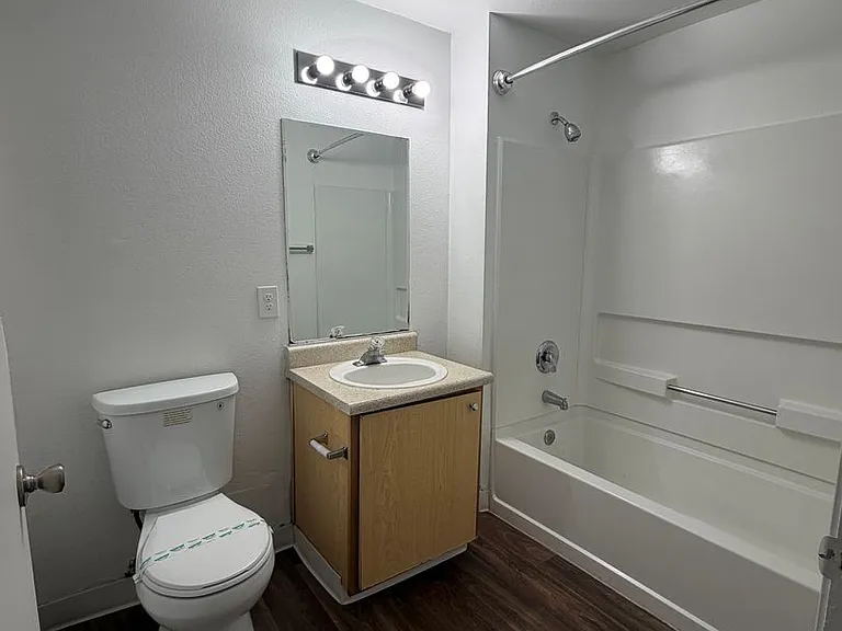 16924 SE Powell Blvd #28 — Photo 12