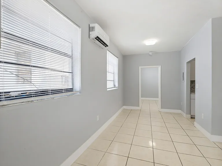 Riverside — Photo 32