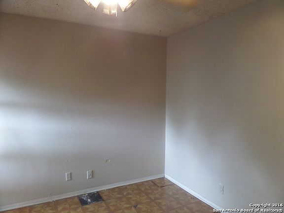 5th image of 5407 Red Sky St