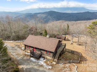 951 Pine Tree Rd, Spruce Pine, NC 28777