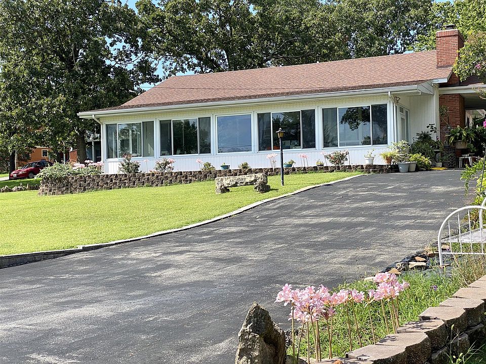1st image of 5 Walnut Ln