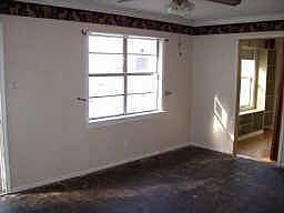 1st image of 1020 Comal Ave