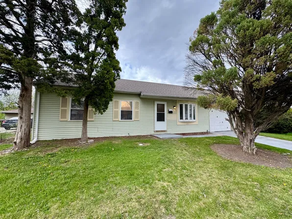 4458 Poplar Ave, Richton Park, IL 60471