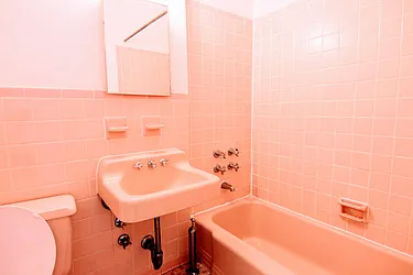 Rented by HOLTON REAL ESTATE INC.