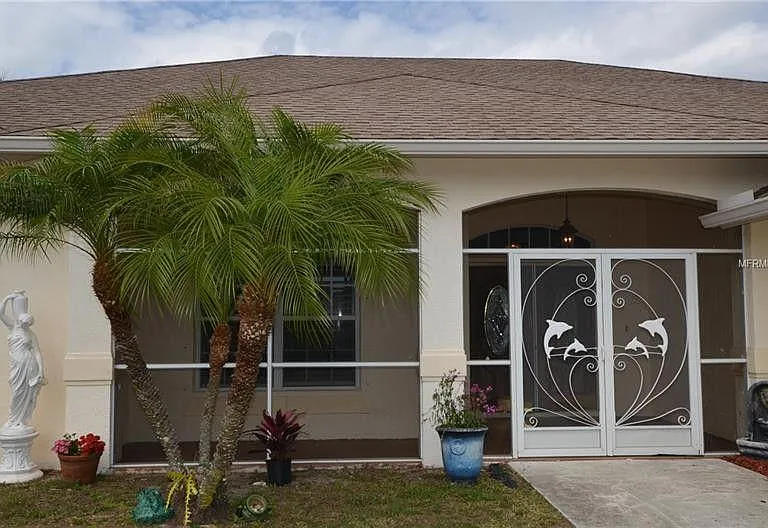 283 Goiana St — Photo 2