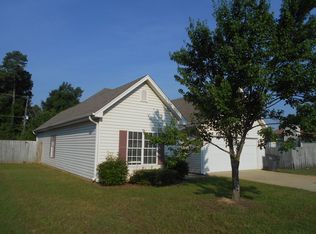 105 Summerchase Pkwy, Calera, AL 35040