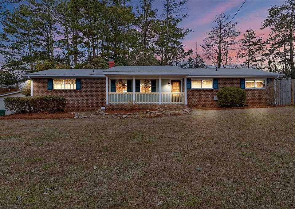 1st image of 3143 Claiborne Dr