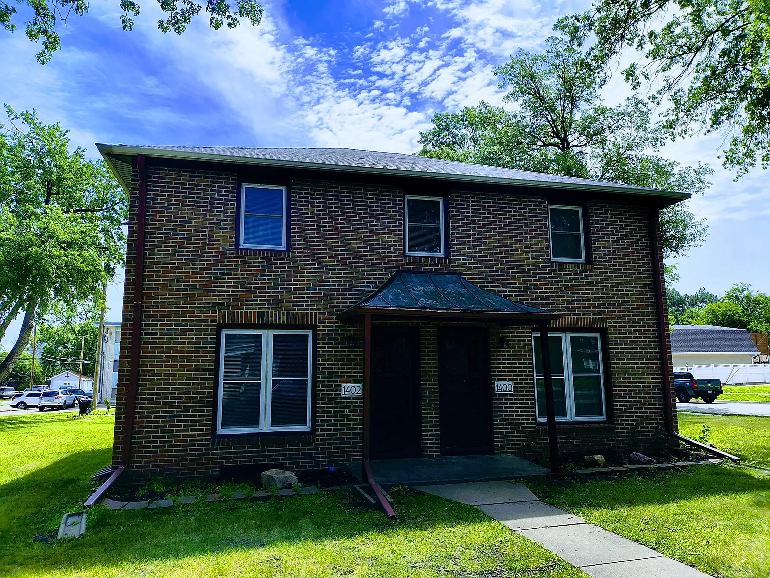 2 bed, $895 — Photo 1