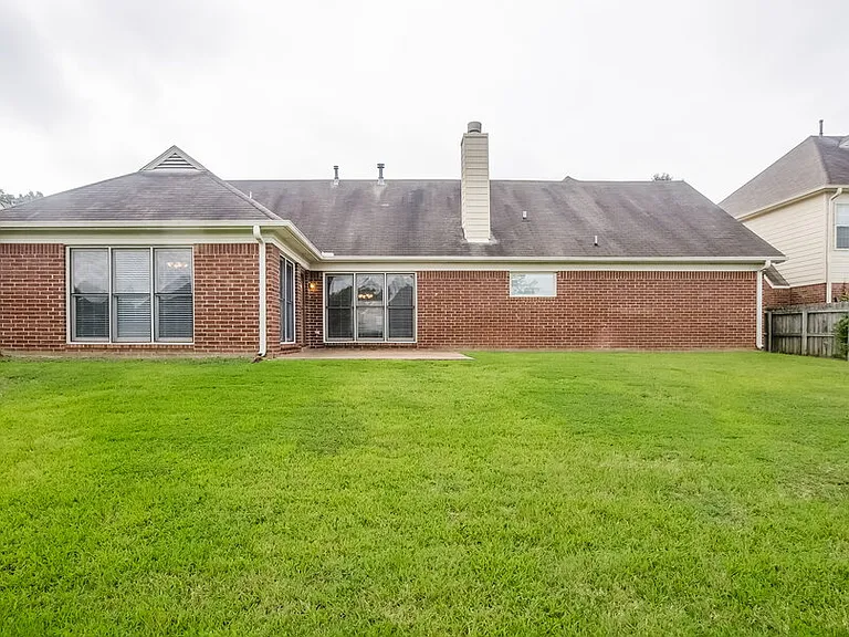 10198 Woodland Hills Dr — Photo 27