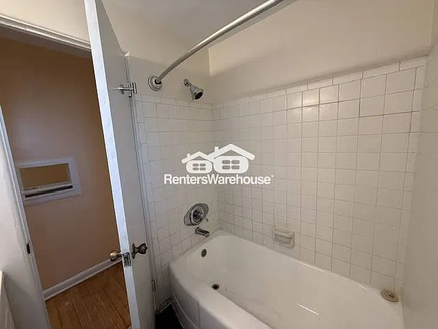 1535 Hudson St #3 — Photo 7