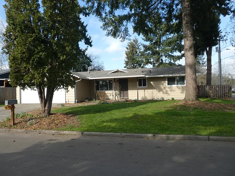 19245 York St — Photo 33