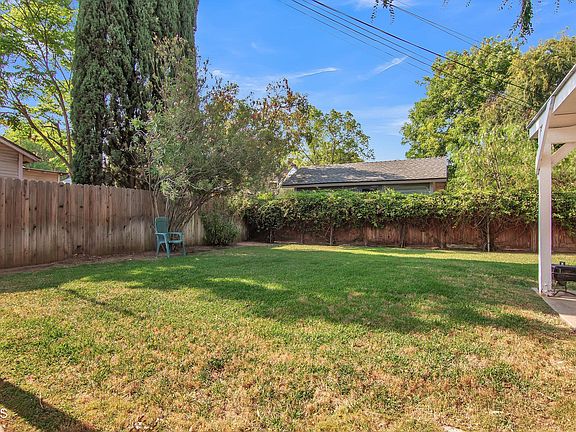 4th image of 1103-1105 E Orange Grove Blvd