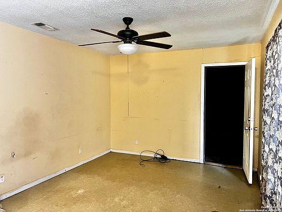 3rd image of 308 Nueces