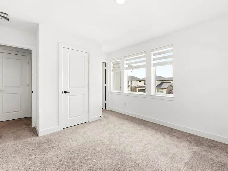 21646 Laggan Cliff Ln — Photo 35