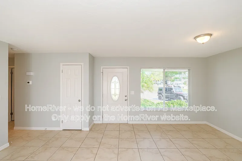 3 bed, 2.0 bath, 1104 sqft, $2,490 — Photo 3