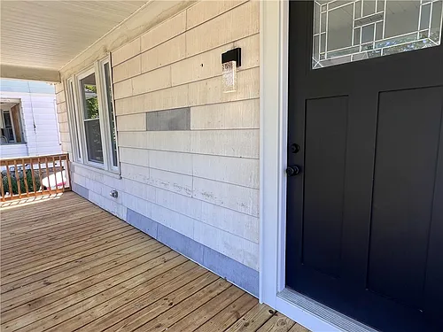 79 Evangeline St Photo 1