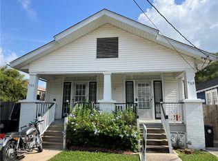 713 Greenwood Dr, New Orleans, LA 70124