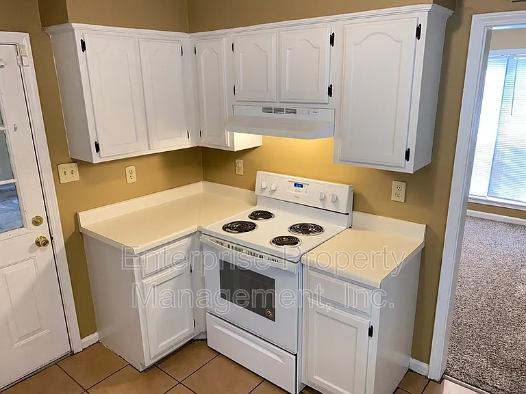 7828 Bland Ln — Photo 12