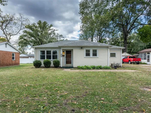 2912 Godfrey St, Belleville, IL 62226