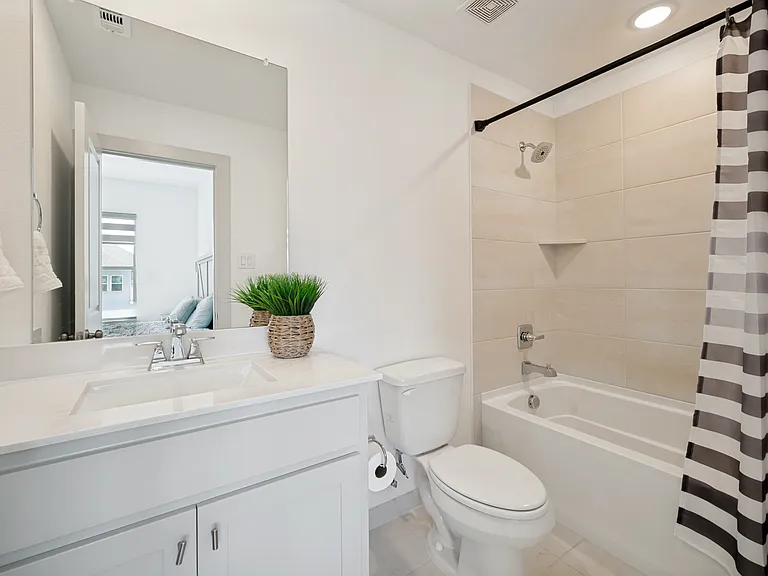 1240 Crescent Ln — Photo 5