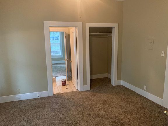 4th image of 709 E Short 21st St