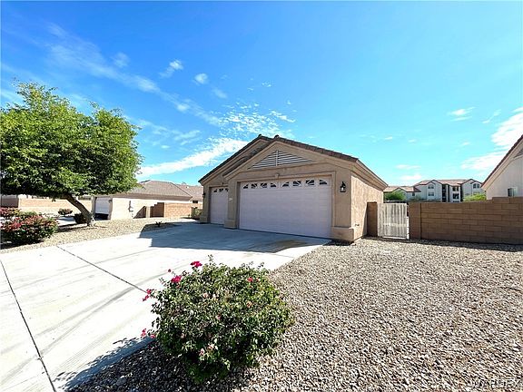 4th image of 1126 Bella Luna Drive