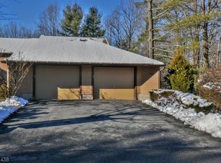 229 Mountain View Dr, Mahwah, NJ 07430