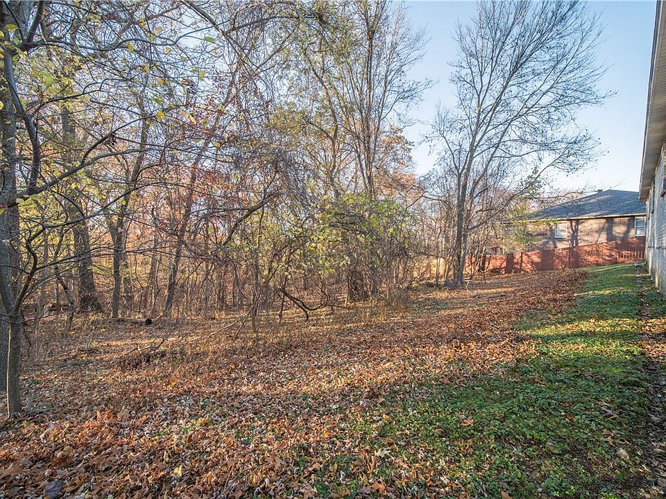 2101 Oakwood Ave Bentonville AR Zillow