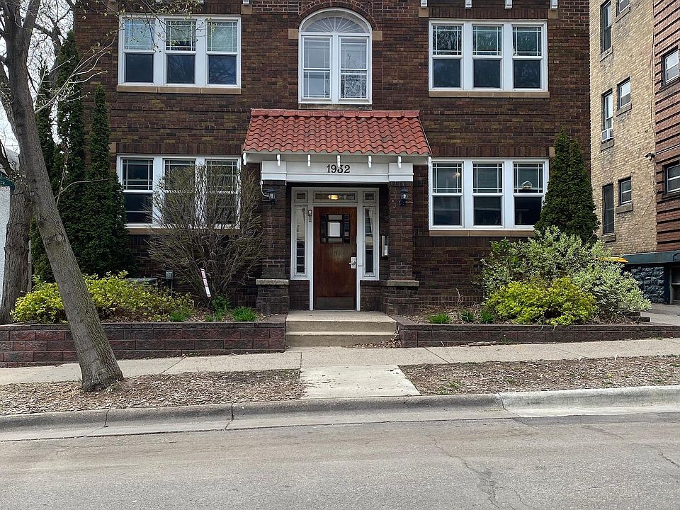 1st image of 1932 Emerson Ave S APT 2