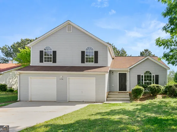 7194 Oakwood Cir, Rex, GA 30273