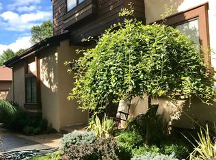 530 Sayre Dr, Plainsboro, NJ 08540