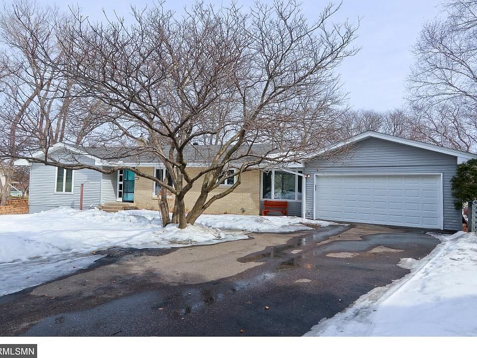 1st image of 1706 Eldridge Ave W