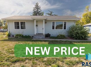 3113 S Willow Ave, Sioux Falls, SD 57105