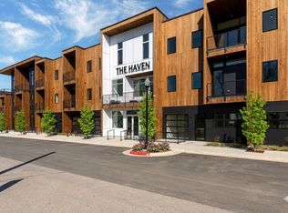 905 SE 4th St #213, Bentonville, AR 72712