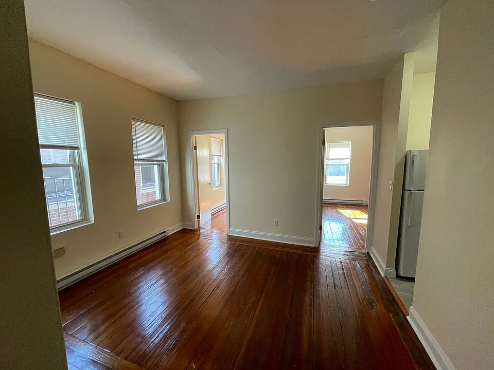 887 Huntington Ave #4D