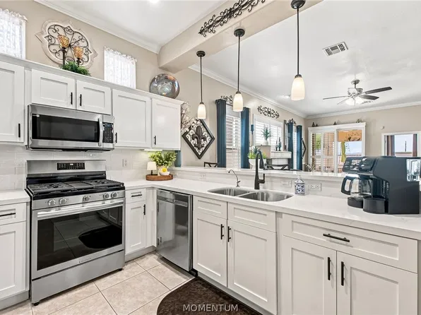1109 Legends Drive, Bullhead City, AZ 86429