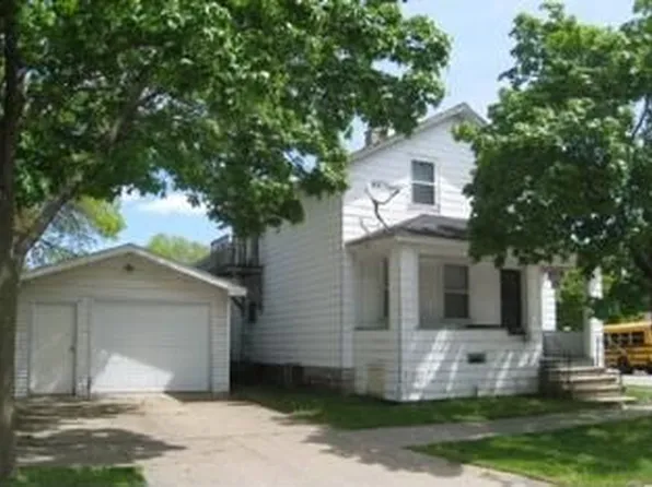 1283 Day St, Green Bay, WI 54302