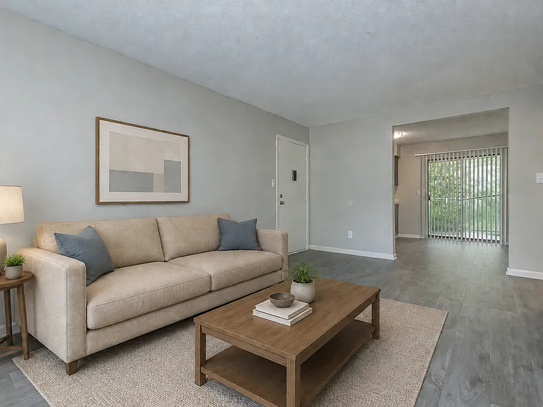 Ledford at Hamilton Place — Photo 15