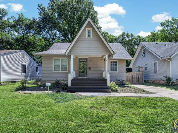 1220 SW Webster Ave, Topeka, KS 66604