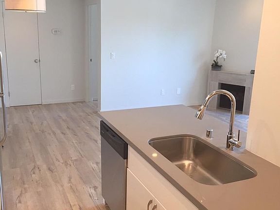 4th image of 3760 Sawtelle Blvd #102