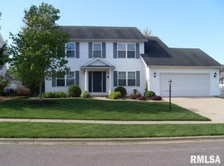 1954 Colt Dr, Washington, IL 61571