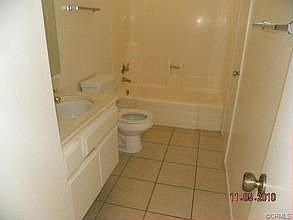 5th image of 715 E Boxwood Ct