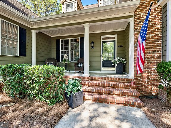 3rd image of 127 Shoreline Cir